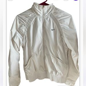 ✨Women’s Nike DRI FIT White Zip Up With Pockets Size M✨